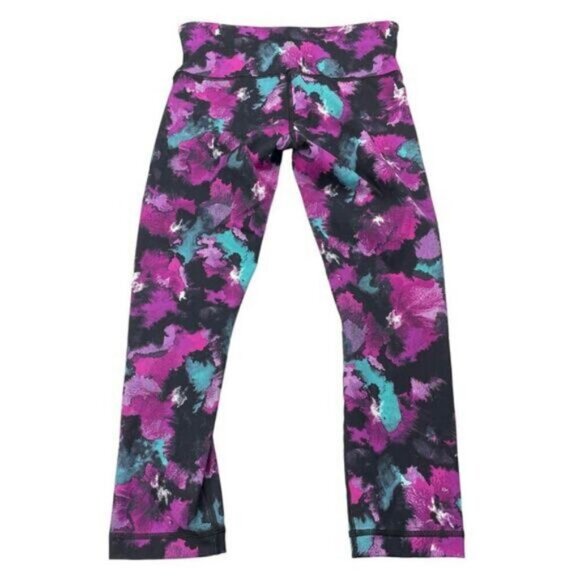 Lululemon Wunder Under Crop III In Midnight Bloom Black Deep Fuschia Size 4 - Picture 5 of 7